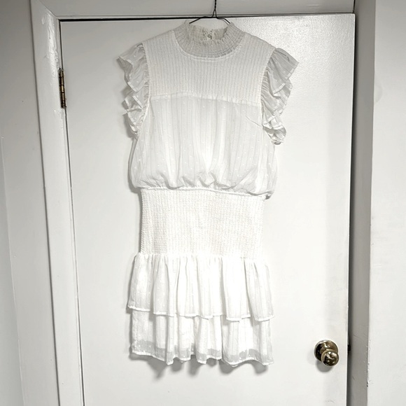 AQUA pure white lace tiered dress. Size M - Picture 3 of 13